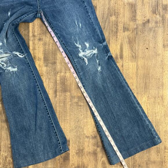 Judy Blue Mid Rise Botton Fly Trouser Flare Denim Jeans Distressed Size 9/29 - Picture 6 of 11